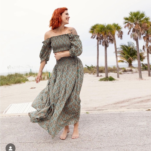 Zara Dresses & Skirts - Zara Two Piece Smocked Skirt and Top Set